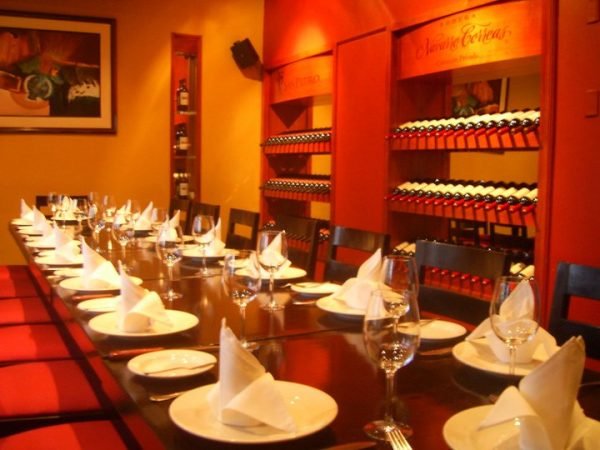Restaurante - Cuarto y Mitad - Lima - Miraflores - Fotos - eMarket Perú Restaurante - Cuarto y Mitad - Lima - Miraflores - Fotos - eMarket Perú